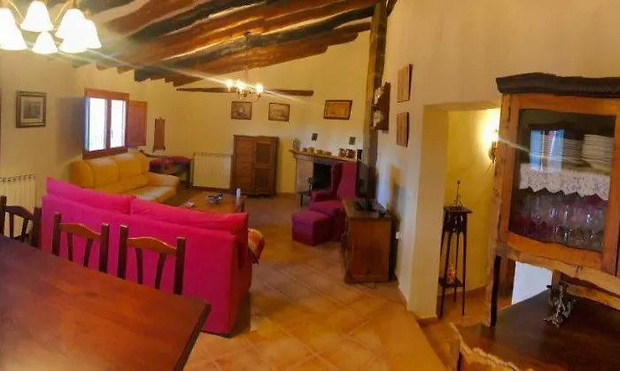 Semesterbostad Casa Solariega Lupinen